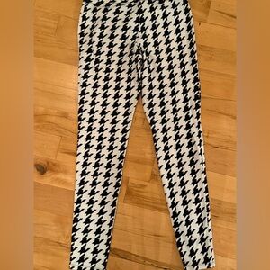 Express Black and White Houndstooth Leggings